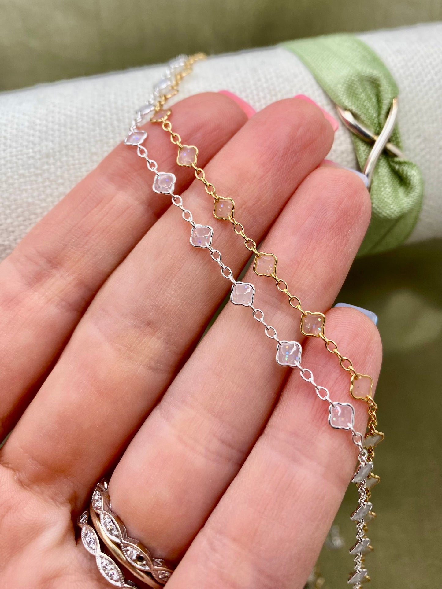 Opal Glitter Enamel Chain - 5:1 Clover - E31
