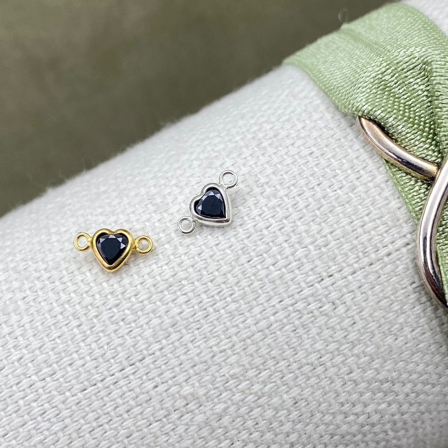 Black Heart Connector - 3 pack - B40