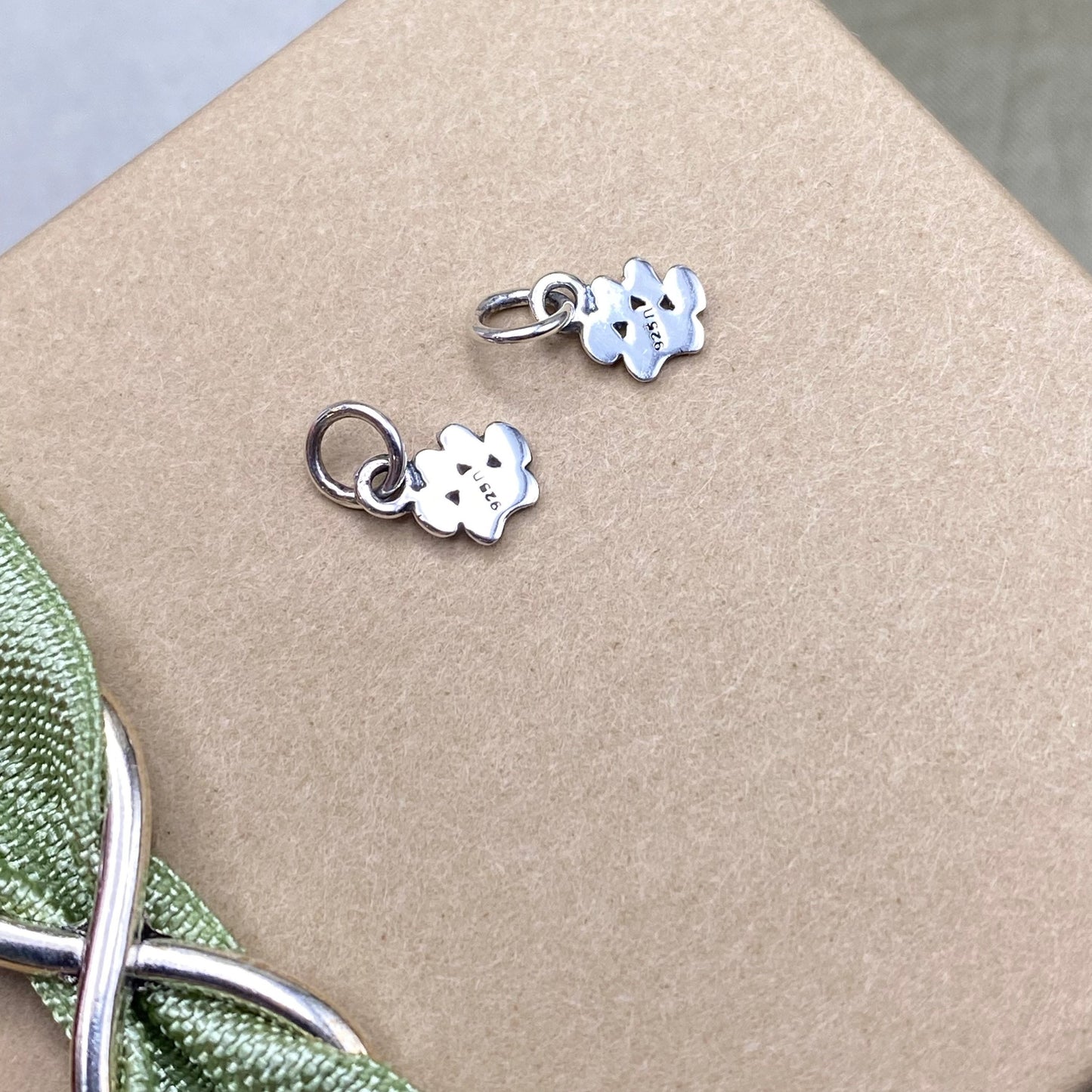 Paw Charms (Puff Paw) - 2 Pack - F31