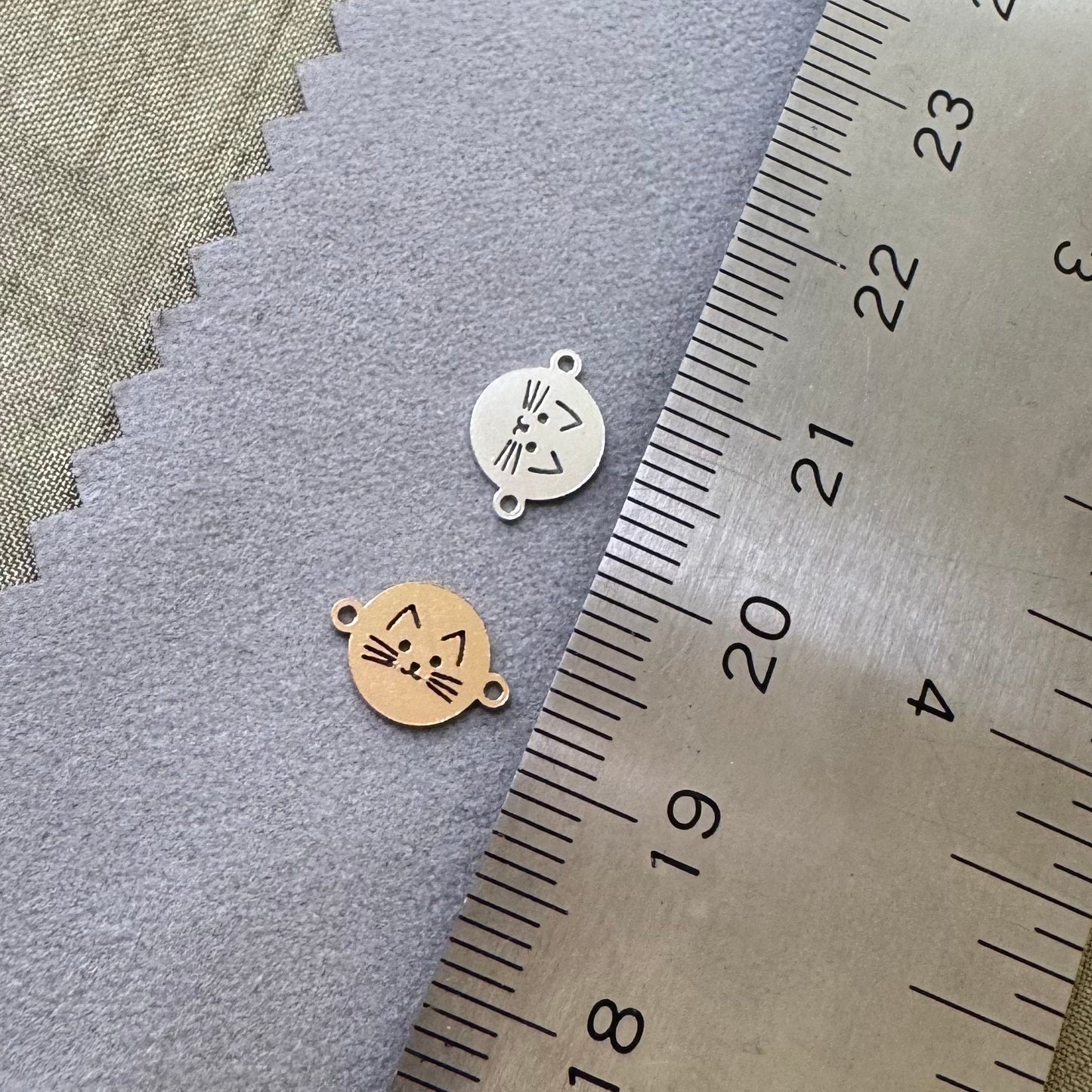 Cat Face Connectors - 2 Pack - L16