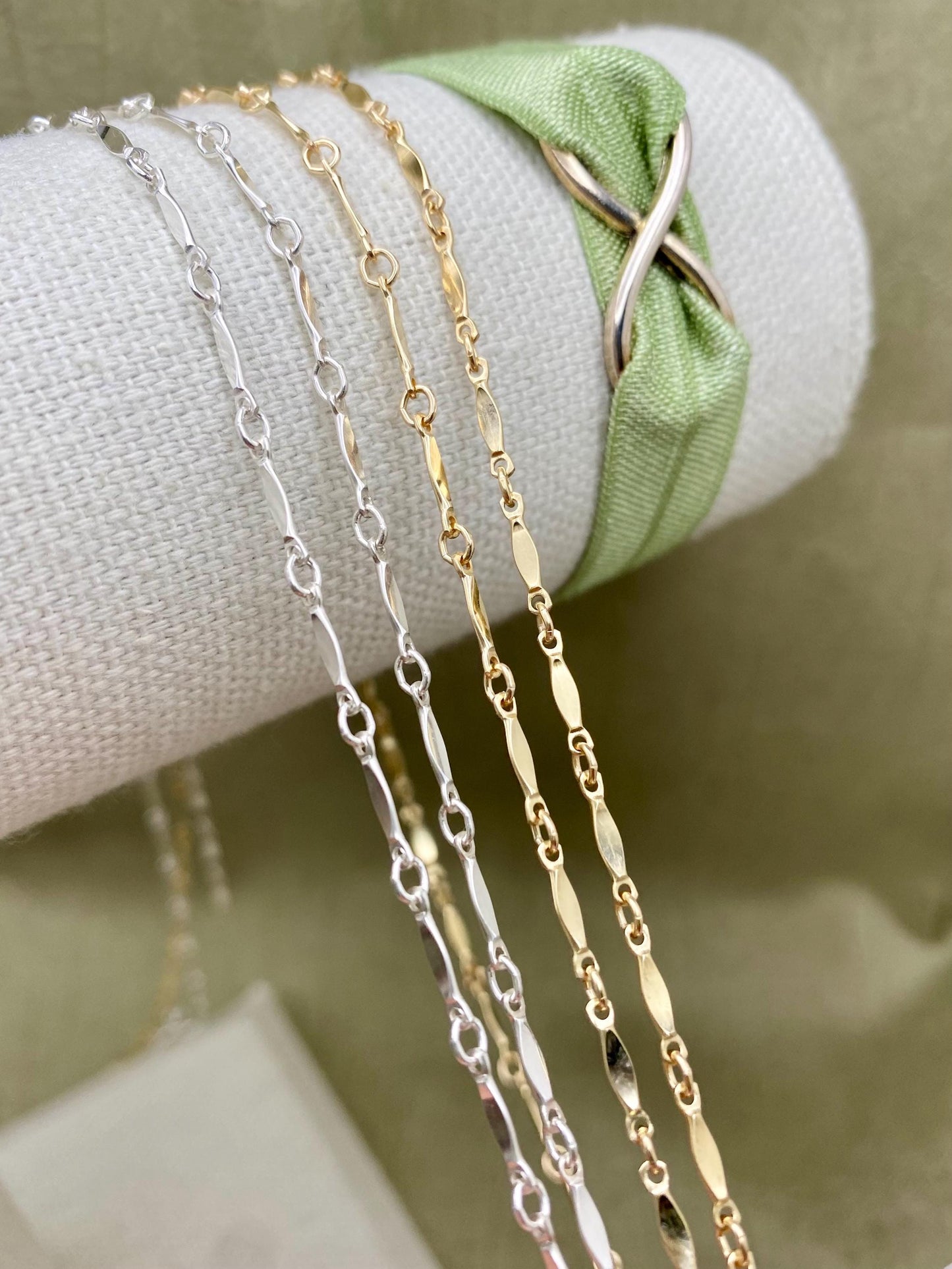 Dapped Link & Bar "DLB" Chain - C23