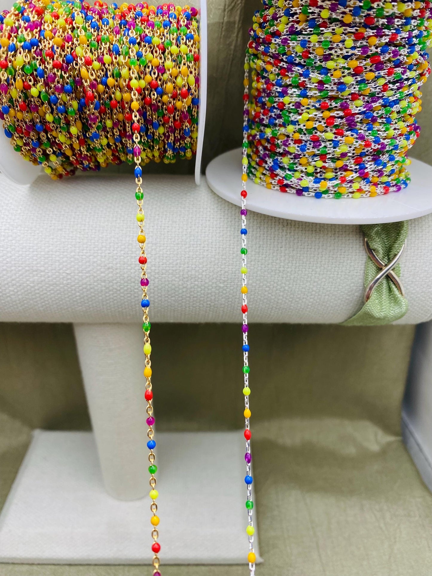 Rainbow Enamel Chain - Dot Cable - E19