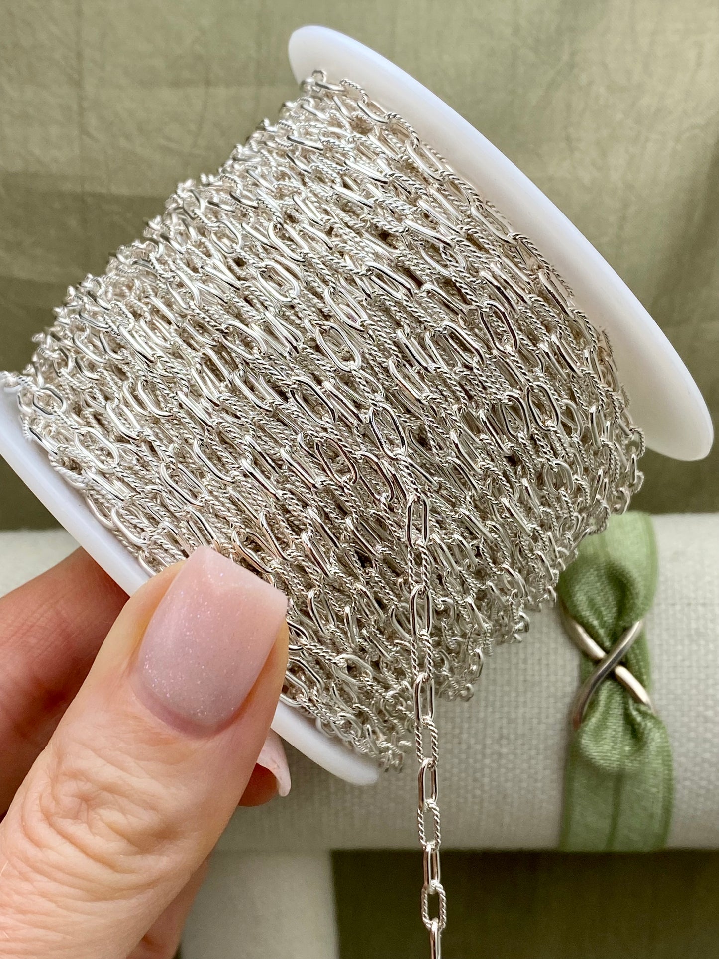 Smooth & Twist Paperclip Chain 3.15mm - C43