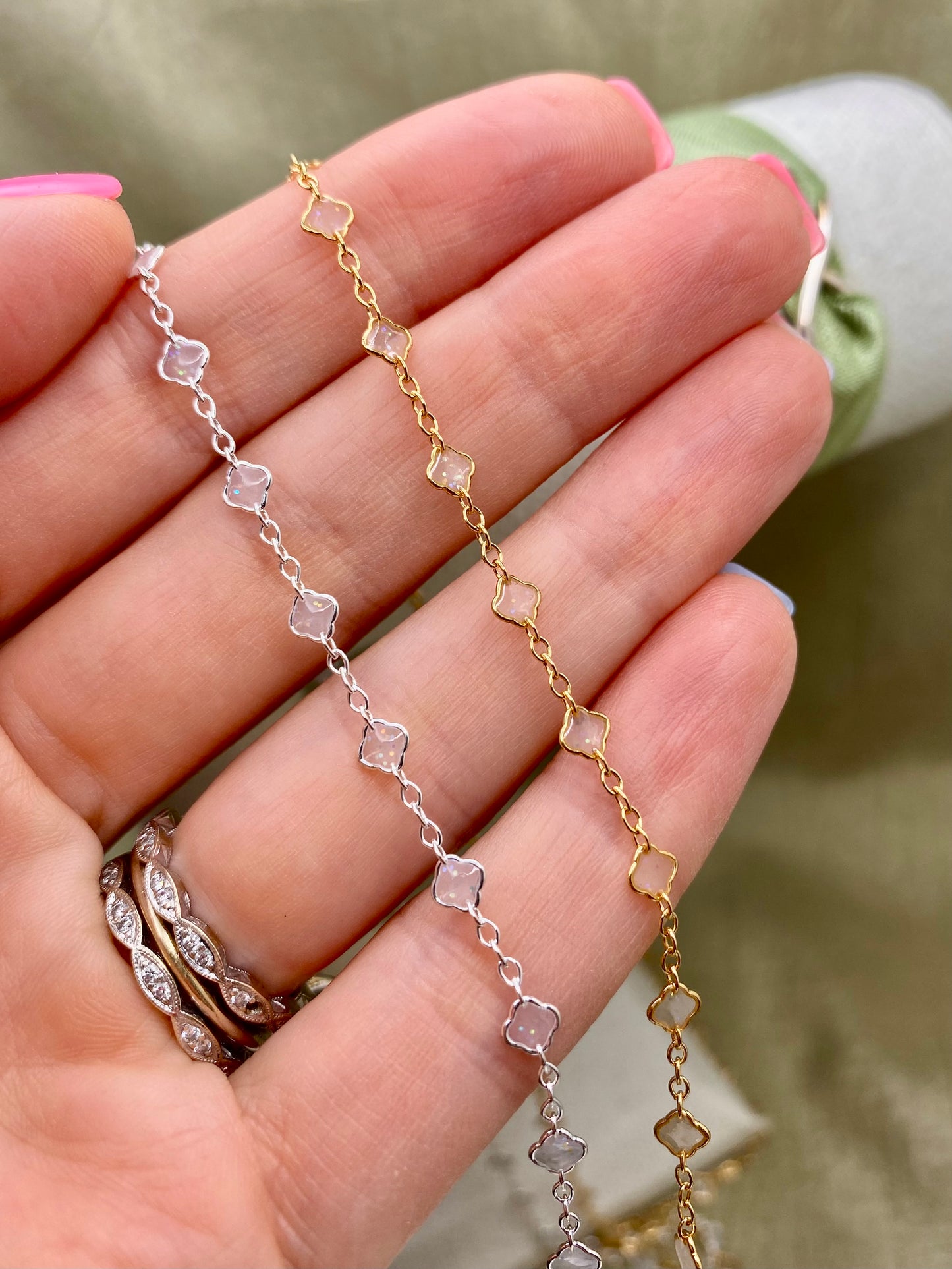 Opal Glitter Enamel Chain - 5:1 Clover - E31