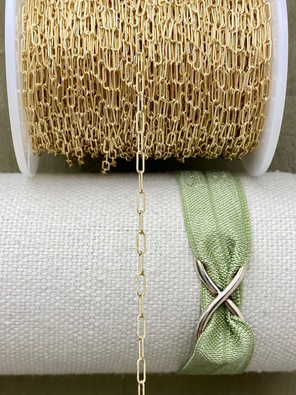 Textured Little Paperclip Chain 1.8mm - C39