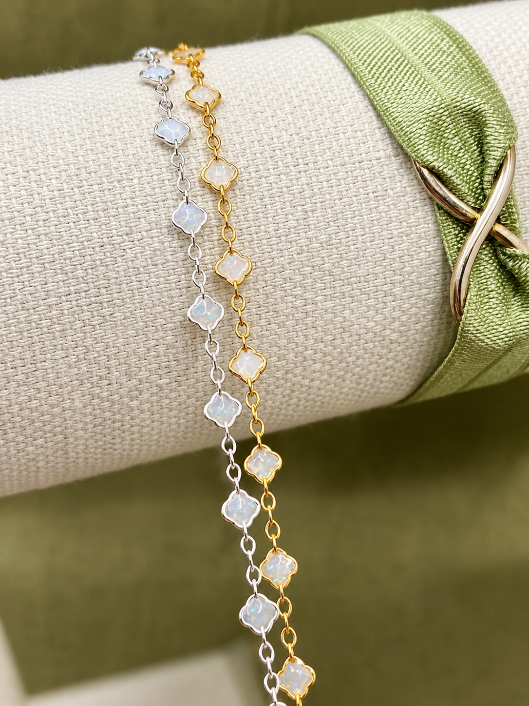 Opal Glitter Enamel Chain - 5:1 Clover - E31