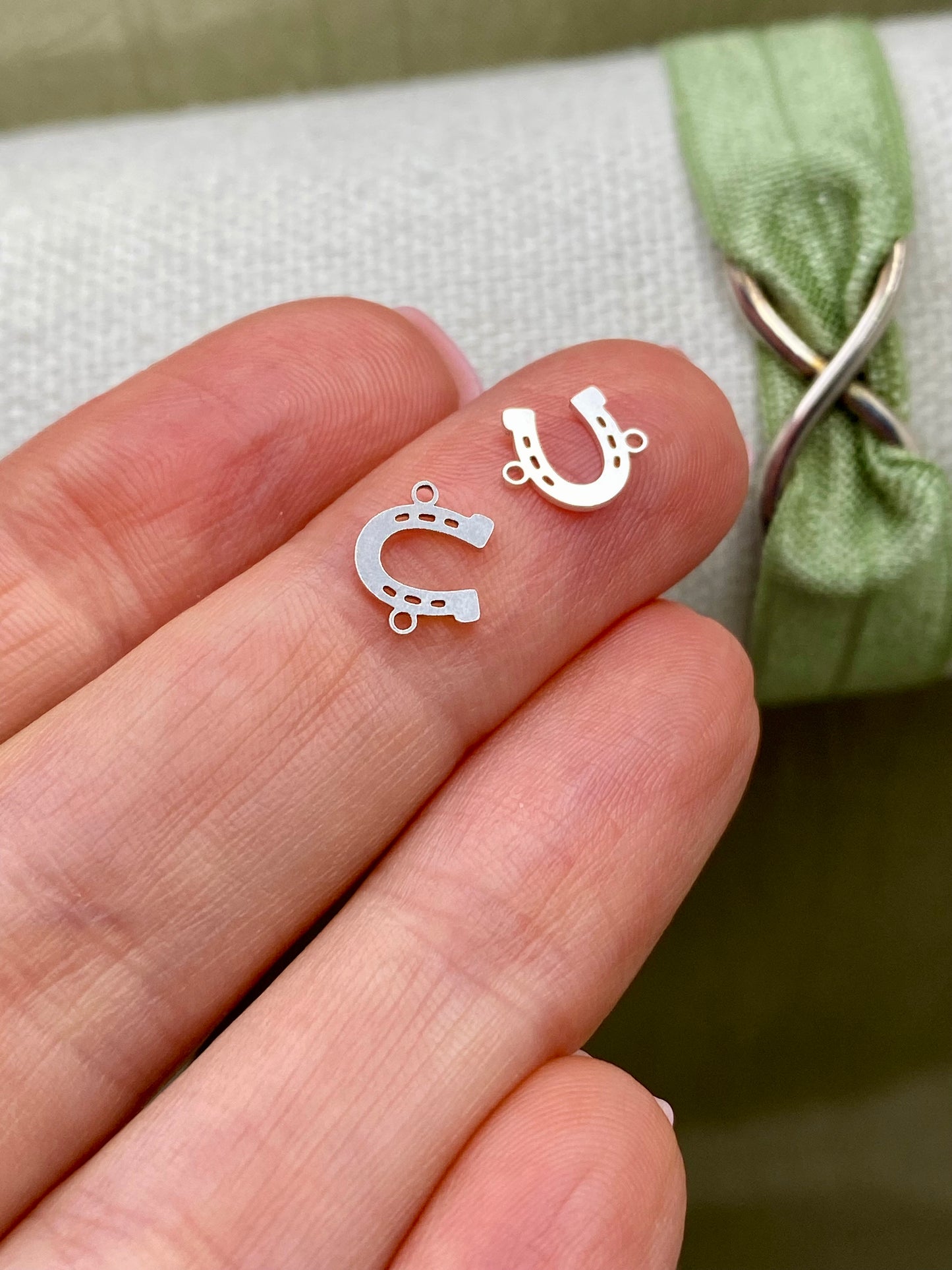 Horseshoe - 2 Pack - L64