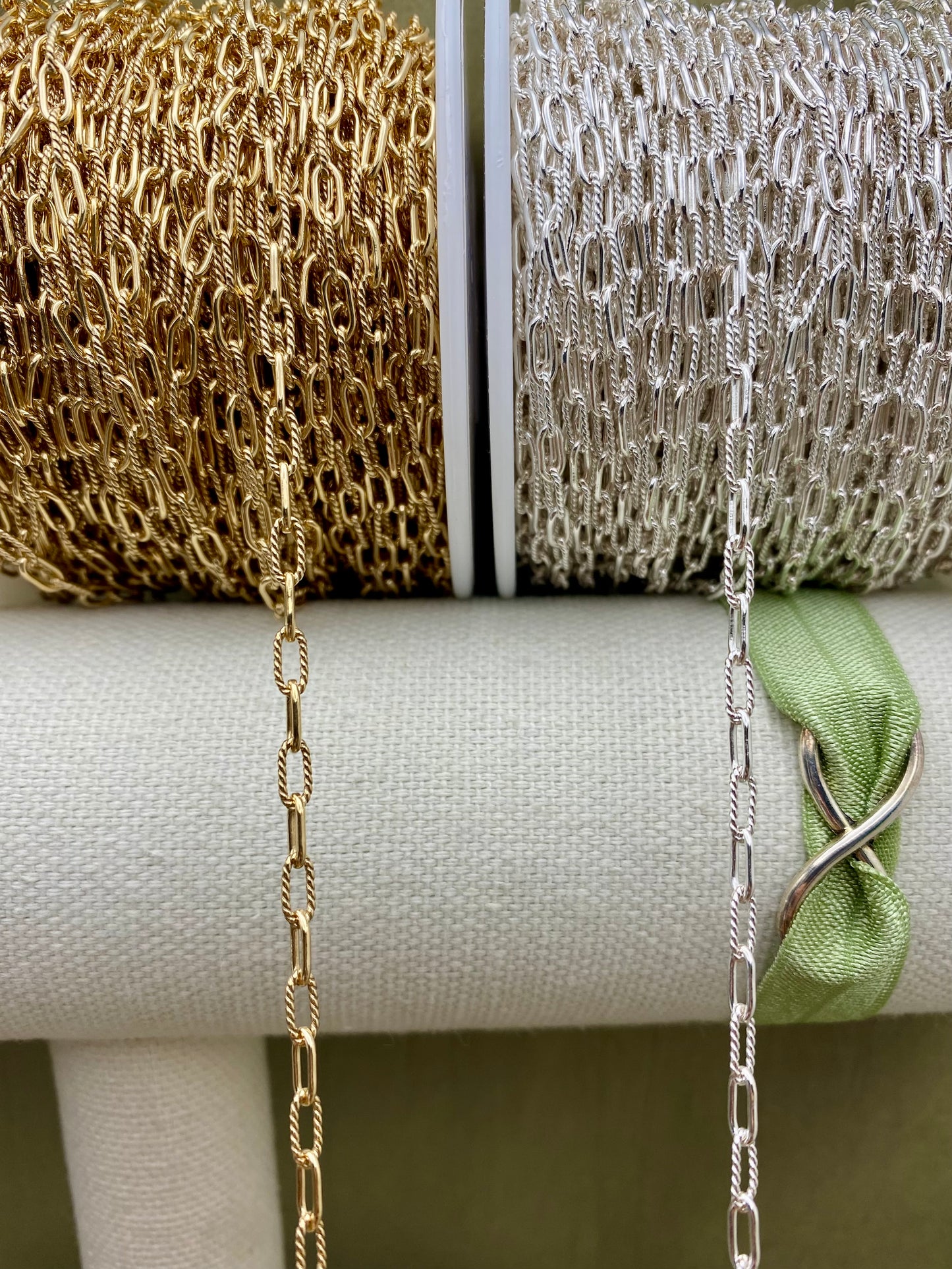 Smooth & Twist Paperclip Chain 3.15mm - C43