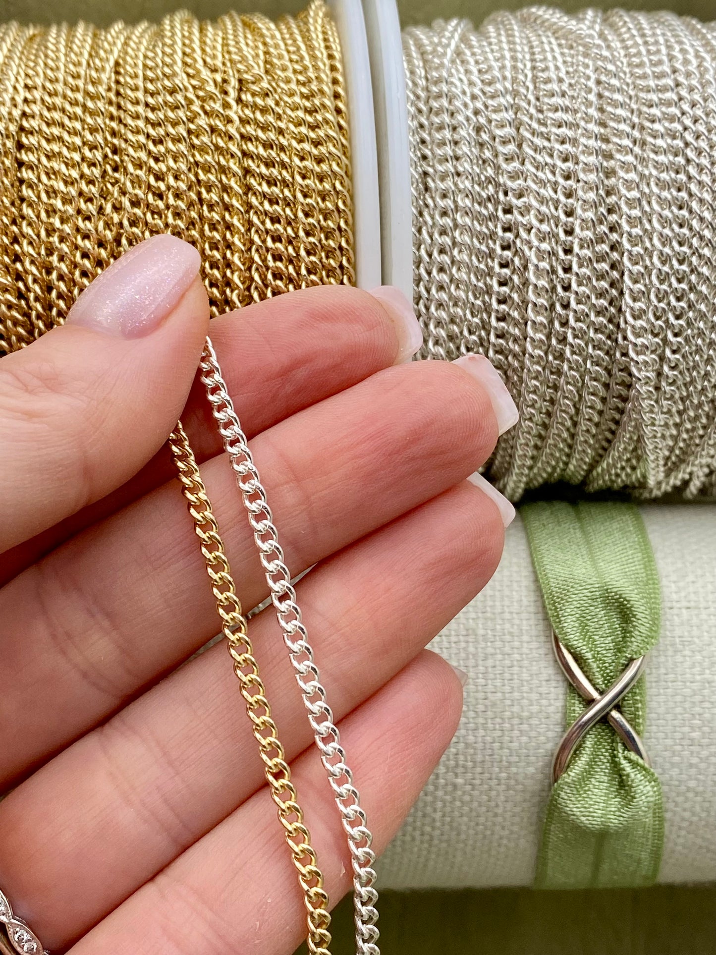 Classic Curb Chain (Larger) 2.75mm - C18