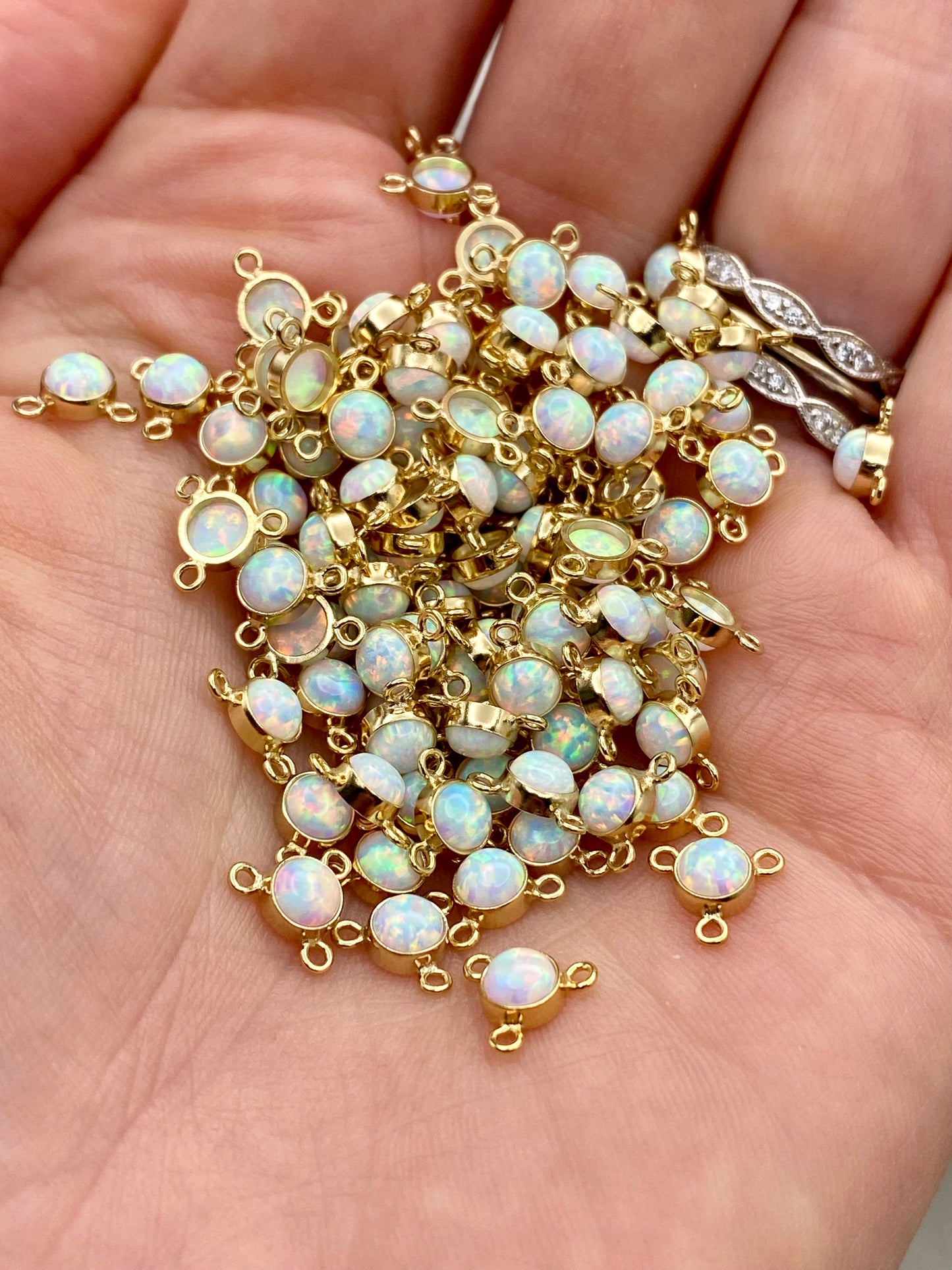 10 - 2 - 6 White Opal Connectors 4mm - 2 Pack - B47