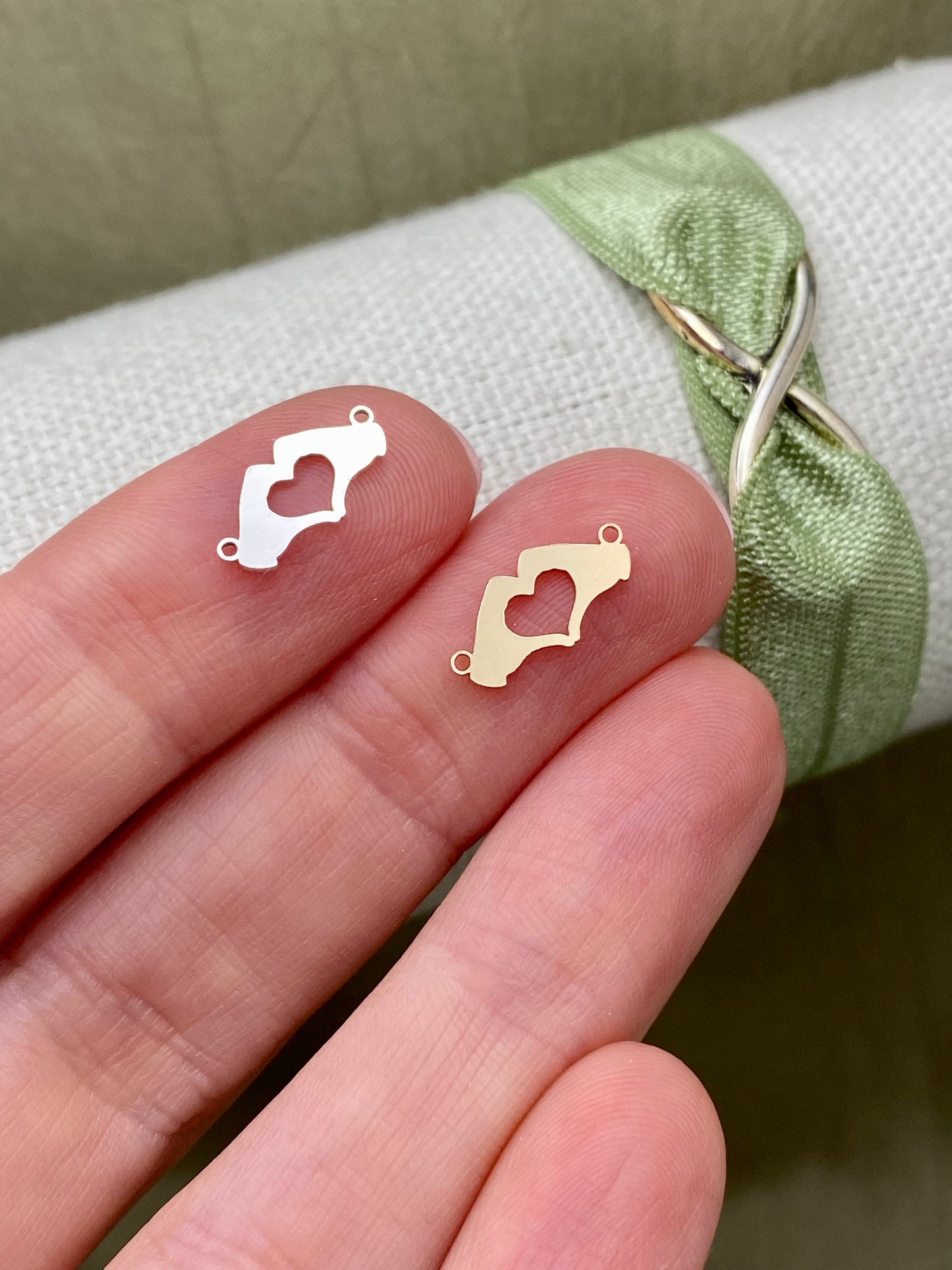 Heart Hands Connectors - 2 Pack - L39