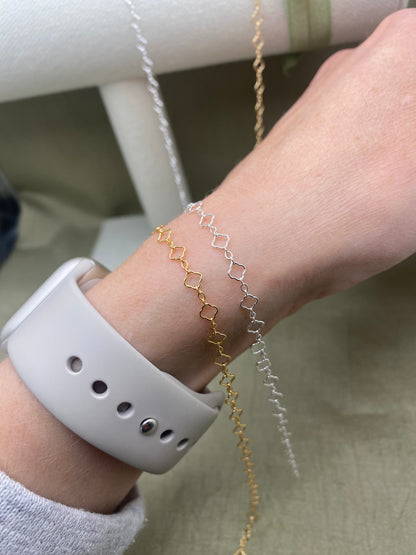 Clover Chain - C28