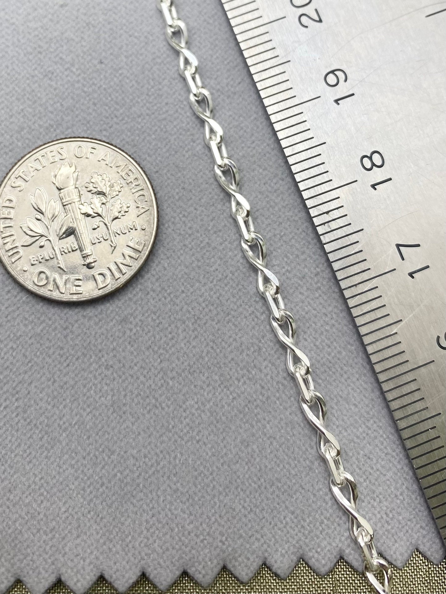 Infinity 2.5mm Curb Chain - C2