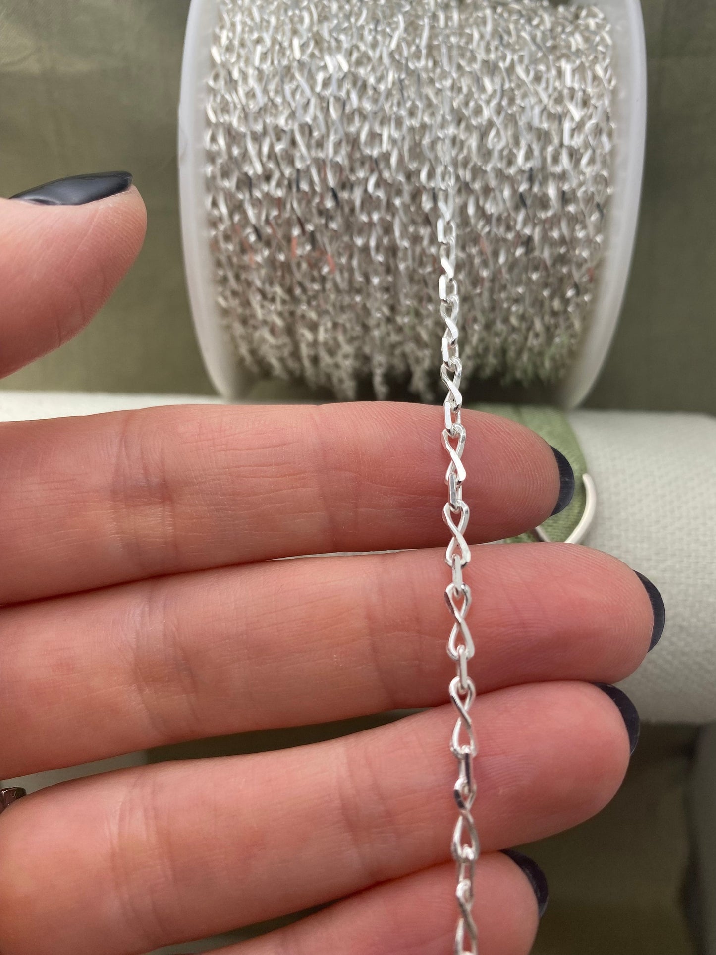 Infinity 2.5mm Curb Chain - C2